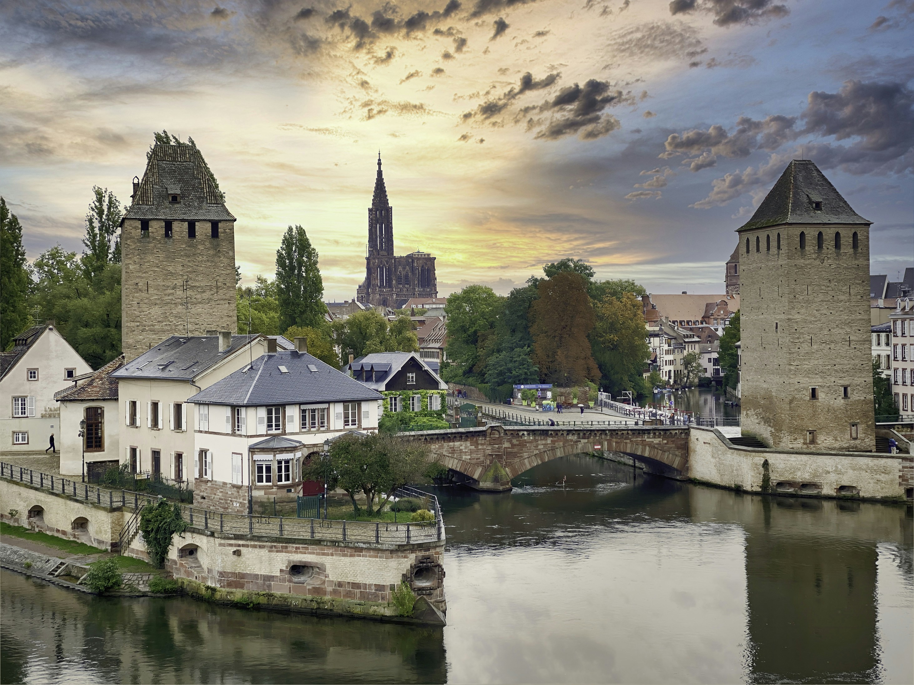 Les Ponts Couverts et la cathédrale de Strasbourg
